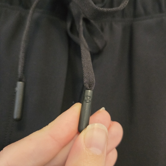 lululemon athletica Black Ankle Pants - Picture 4 of 7